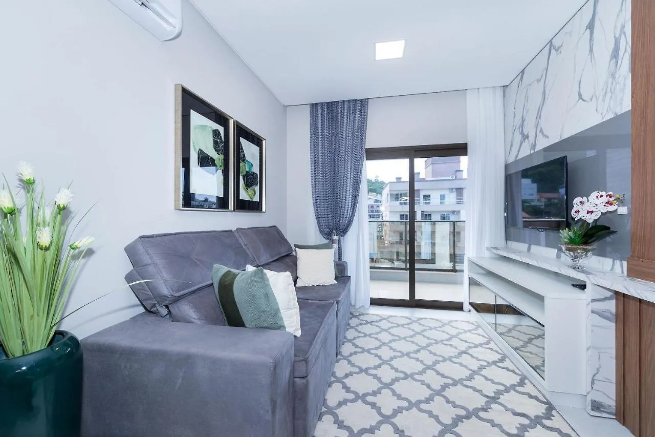 Aluguel Apartamento com piscina e 2 Suítes Bombinhas