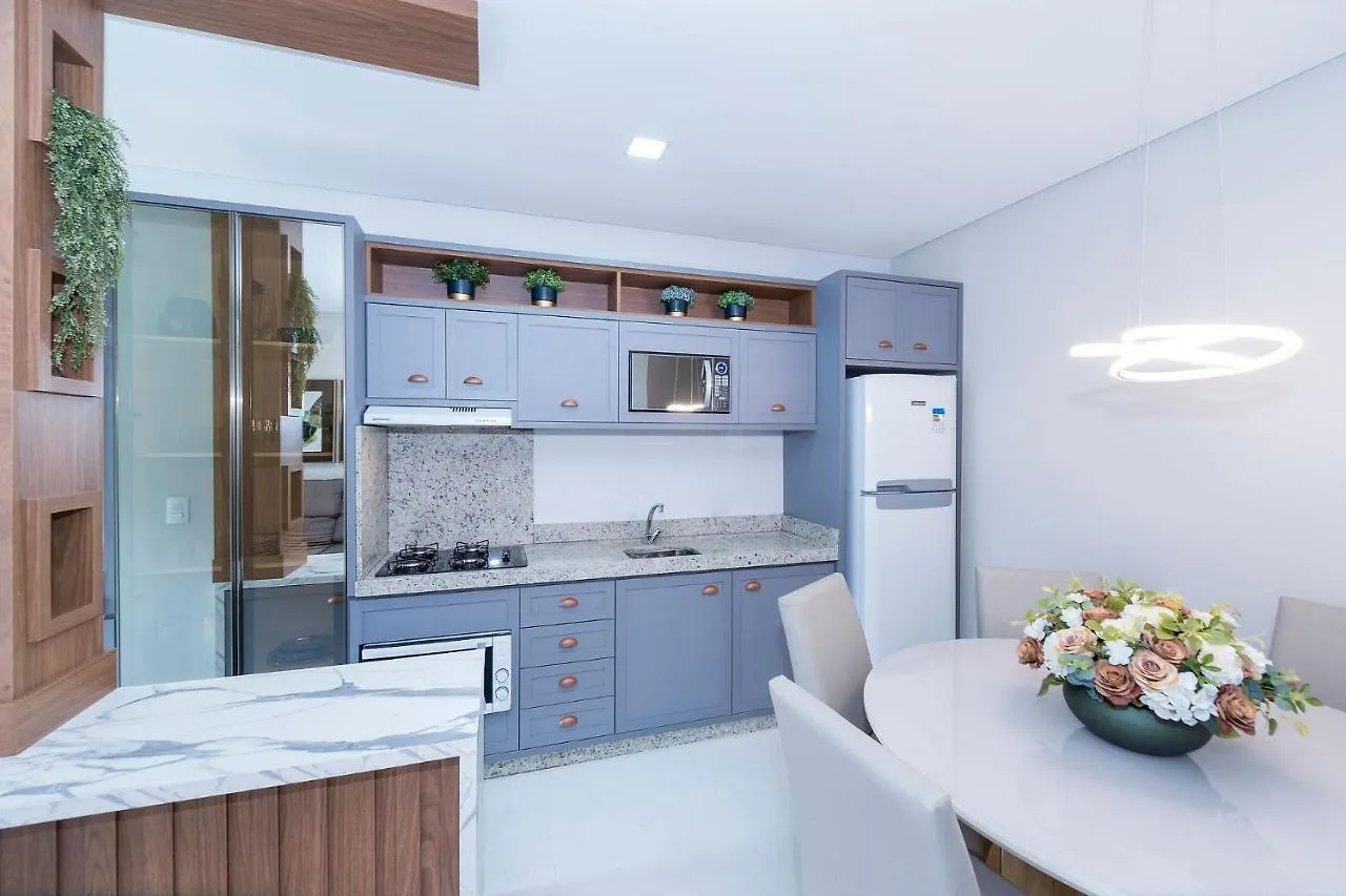 Aluguel Apartamento com piscina e 2 Suítes Bombinhas