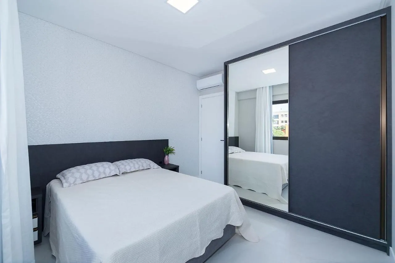 Aluguel Apartamento com piscina e 2 Suítes Bombinhas